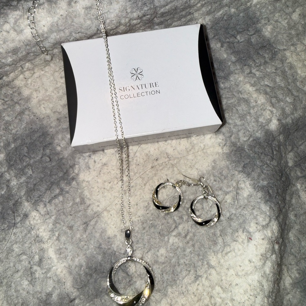 Signature Collection Silver and Gold Necklace Set